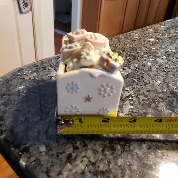 Lennox baby lamb oniment &LENOX Holiday Fraditions - Picture 2 of 16